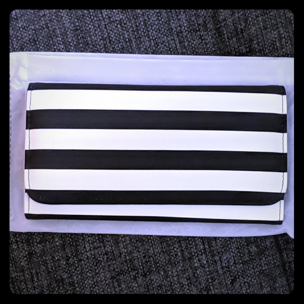 Brand New Kut From The Kloth Striped Wallet